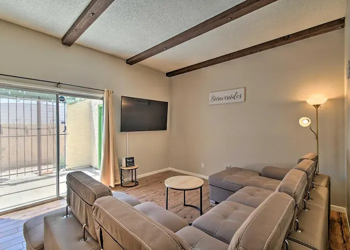 Holiday home 1/2 Mi To Spring Training! W/ Patio In Tempe