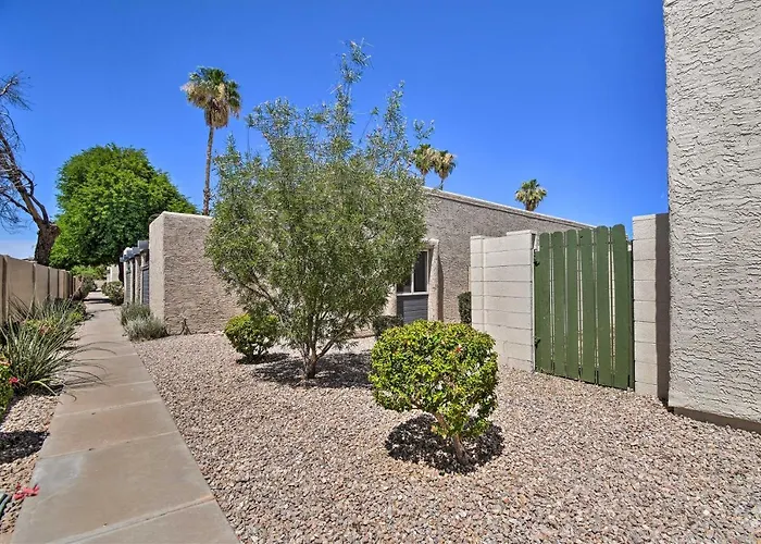 Holiday home 1/2 Mi To Spring Training! W/ Patio In Tempe